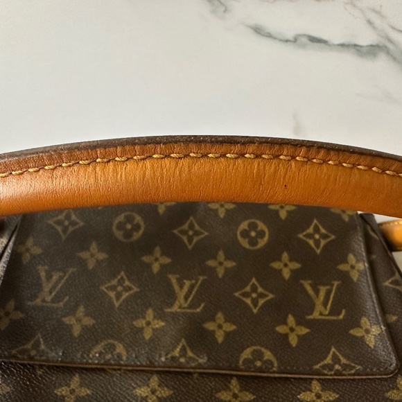 Vintage LV Mini Looping Bag - DC: MI0092 - Includes Cert of Authentication - Picture 7 of 16